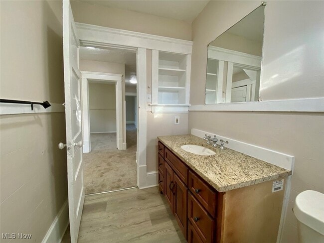 Building Photo - 581 Schiller Ave Unit 1