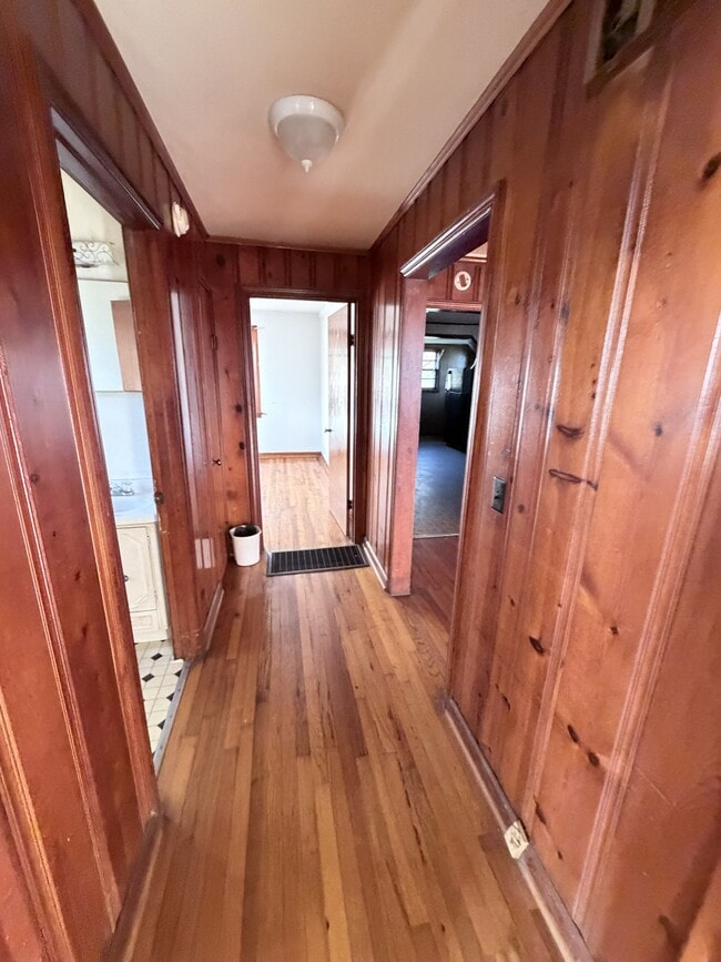 Photo - 1215 E 35th Street Pl