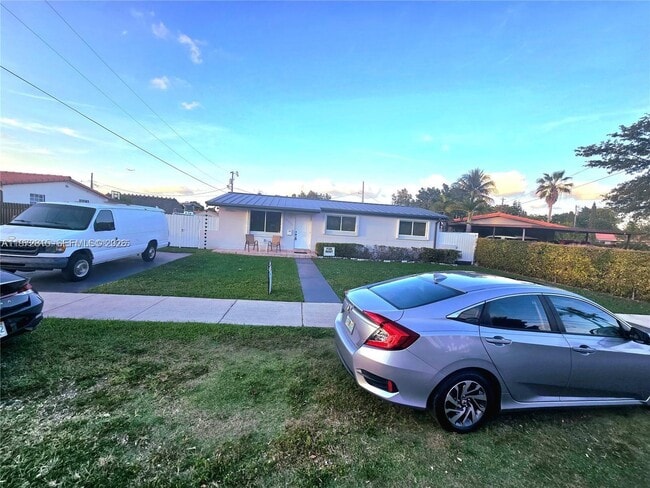 Photo - 10317 SW 7th St