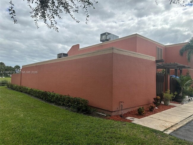 Photo - 1691 Fairway Rd