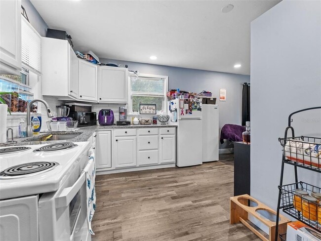 Photo - 7181 49th Ave N