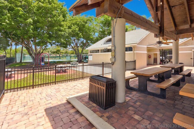 Photo - 18474 Old Princeton Ln