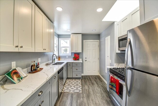 1400-1402-1402 48th Ave Unit 1402