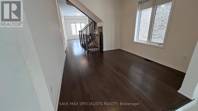 Photo - 27 Hitchman St