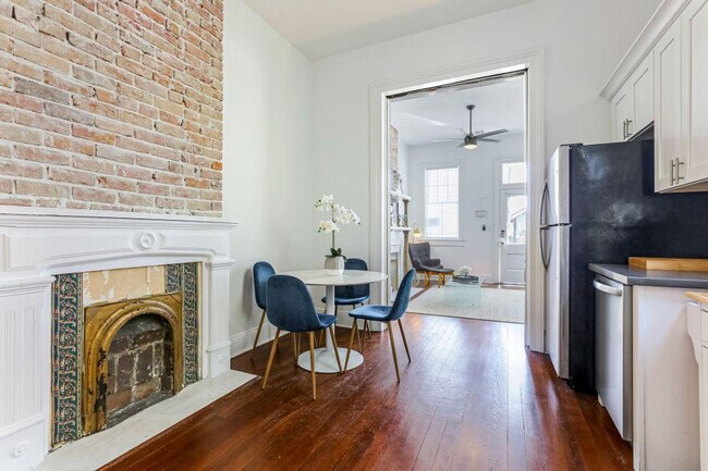 2434 Valence St Unit SI ID1268184P