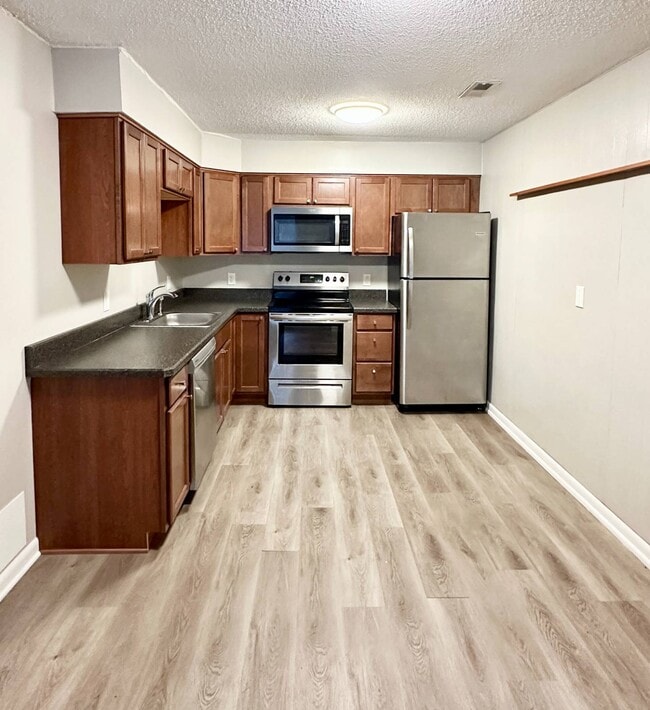 Photo - 1552 Helderberg Ave