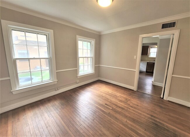 Photo - 2211 Dorrington St