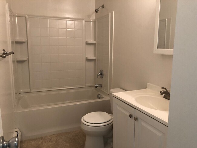 Photo - 2 Bedroom Townhouse Apartment Unit L-09