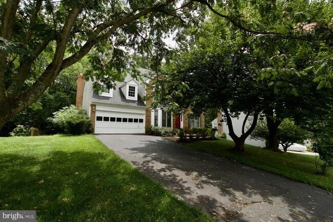 Building Photo - 8614 Oak Chase Cir Rental