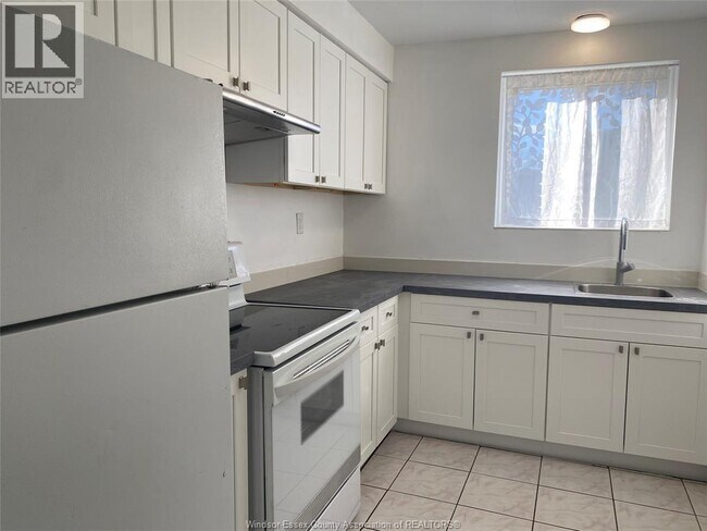 Photo - 2476 Rivard Ave