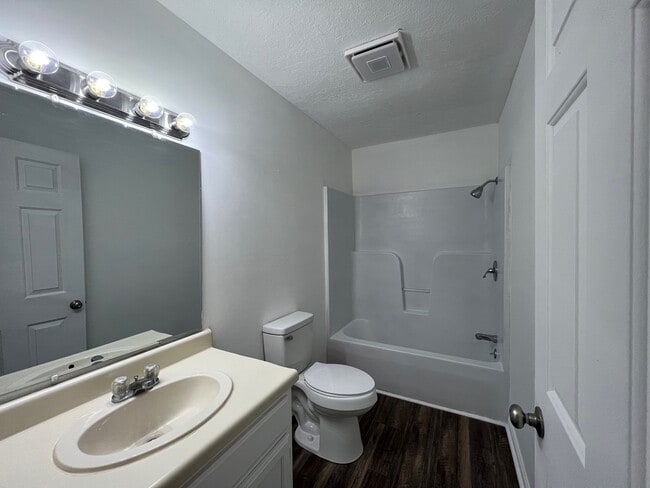 Photo - 427 Mount Pelia Rd