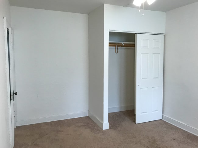 Photo - 2562 Prospect