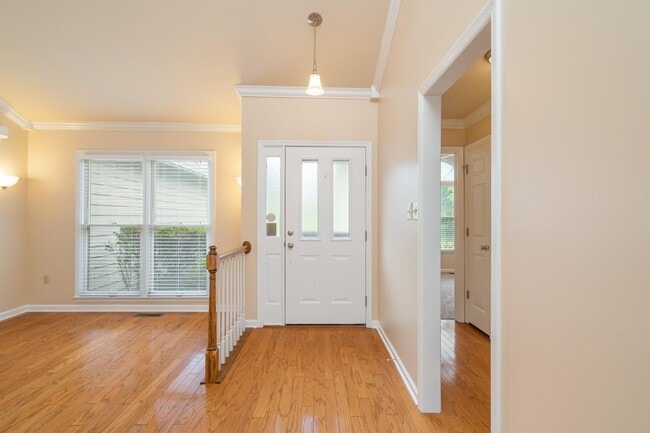 Photo - 8112 Meadowood Ln