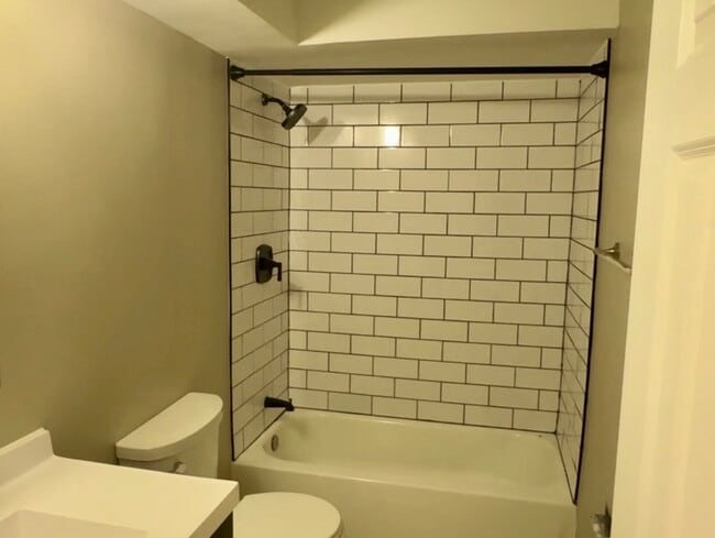 Photo - 43 W Ann St Unit 2