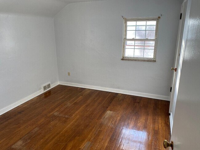 Photo - 4337 Clairton Blvd