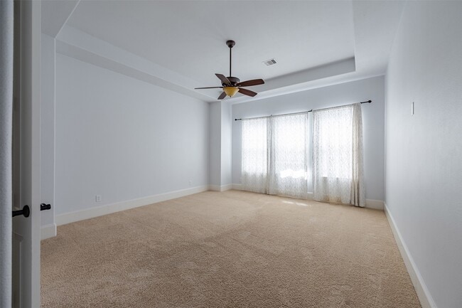 Building Photo - 12955 Lake Parc Bend Drive