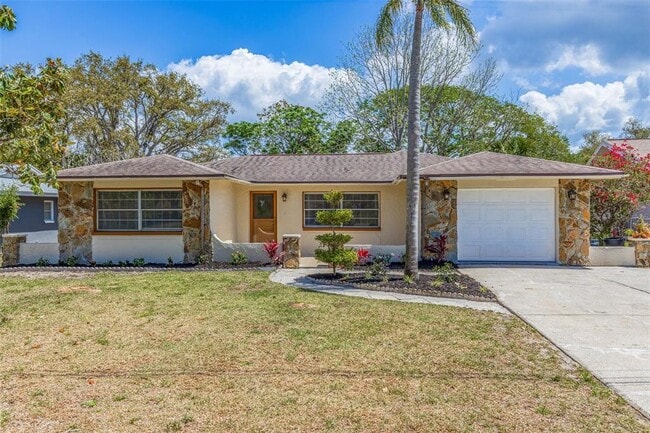 Photo - 834 Riverside Dr House
