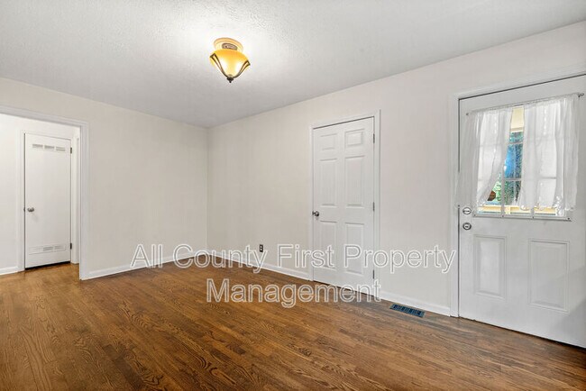 Photo - 2461 Fontaine Cir