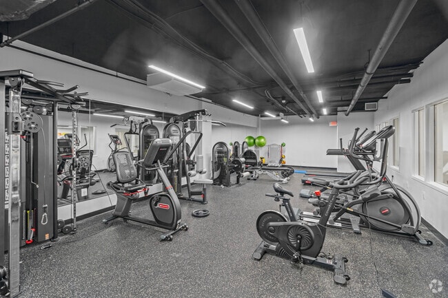 Gimnasia - Waterford Tower