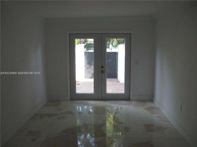 Photo - 310 SW 34th Ave