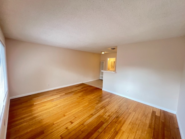 Building Photo - 2435 2nd St