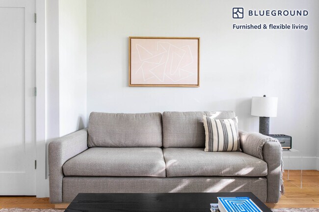 Photo - 8 Elko St Unidad FL3-ID396