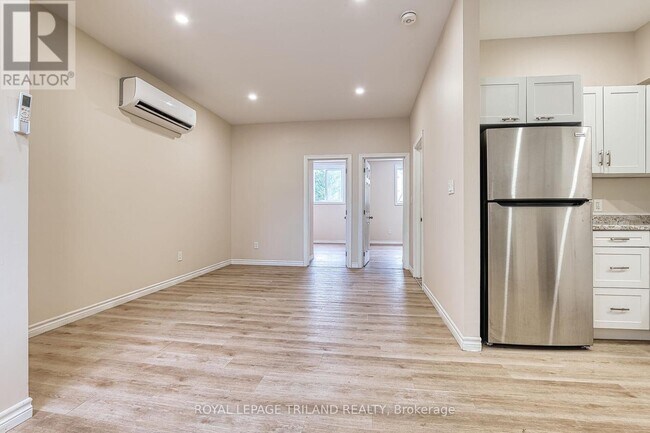 Photo - 80 Albert St Unit 103