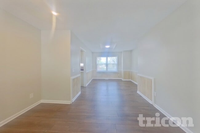 Photo - 1404 S Montebello Ln