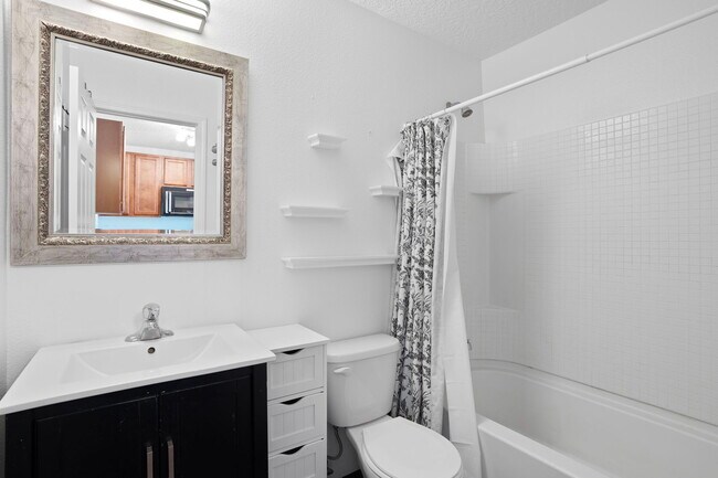 Photo - 7508 Osuna Rd NE Unidad Fountain Apartment