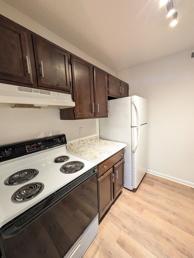 Photo - Black Mountain Apartment Rental-Genesis Circle