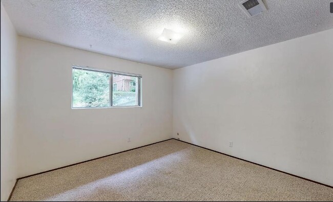 Photo - 948 Shirley Blvd