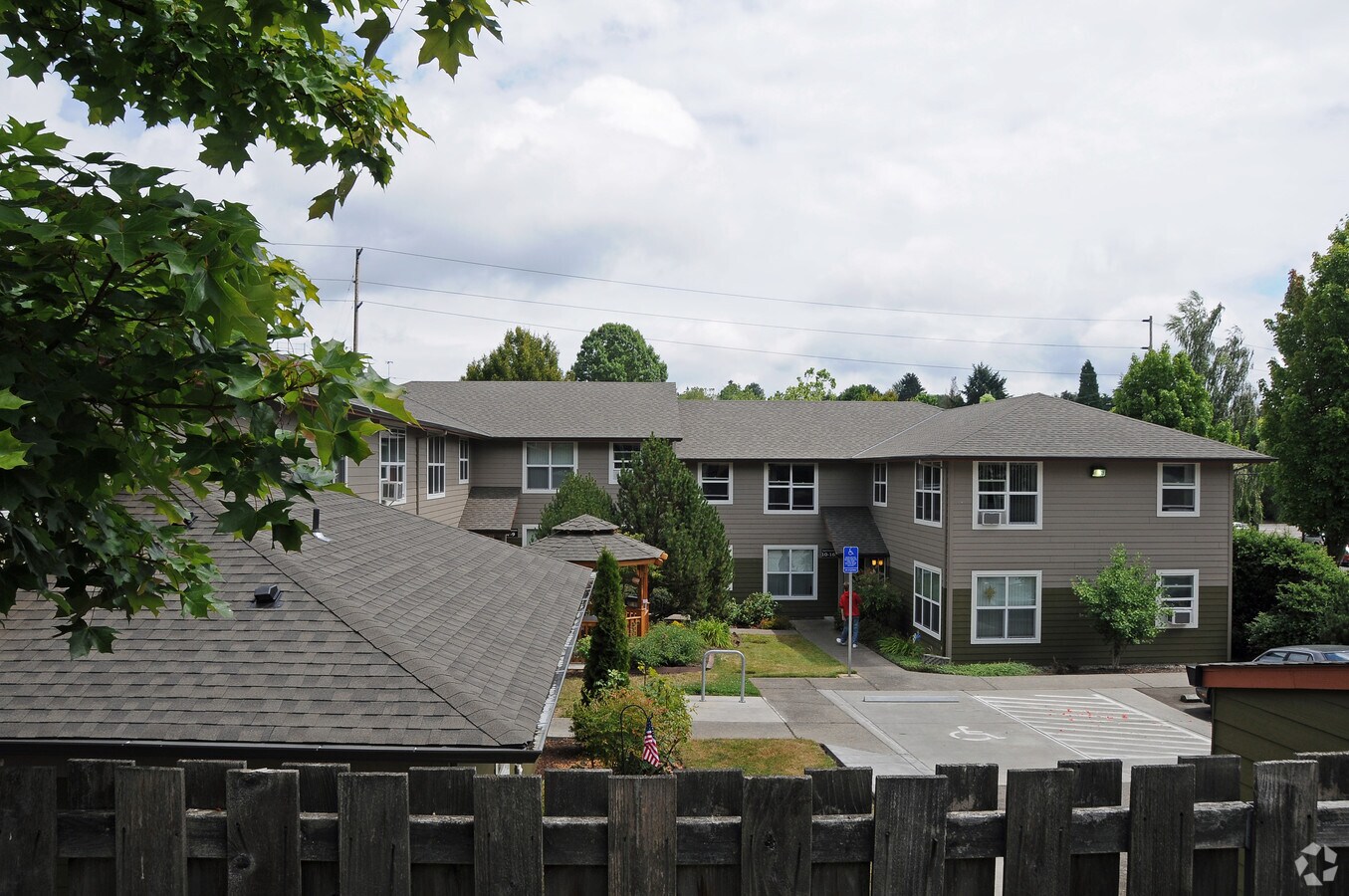 Photo - Vermont Springs Apartments