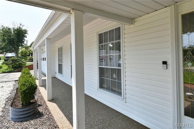 Photo - 965 Orchard Lakes Dr