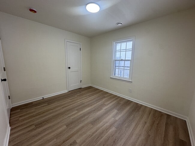 Photo - 2905 Mitchell Pl