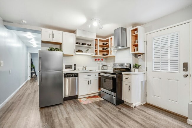 Photo - 2003-2005 Crosby Ave Unit 2003