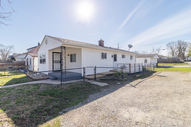 Photo - 1701 Nelson Ave