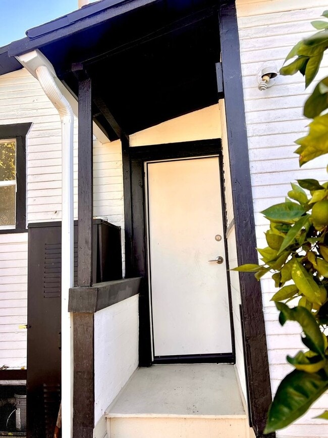 Photo - 2117 E 112th St