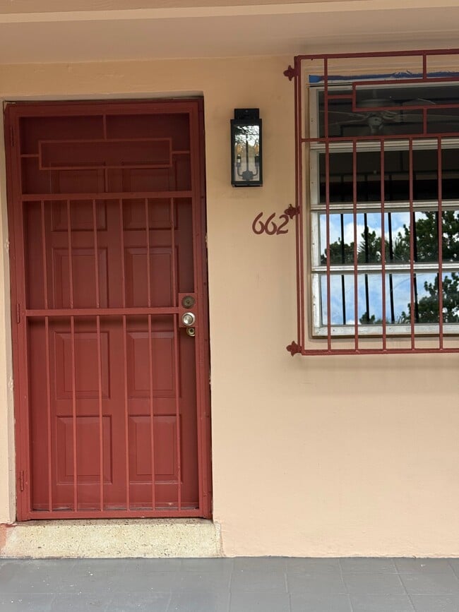 Entrada de la puerta principal