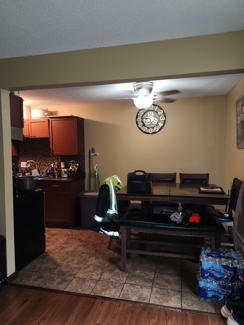 Photo - 936 Westbrooke Way Unit 4