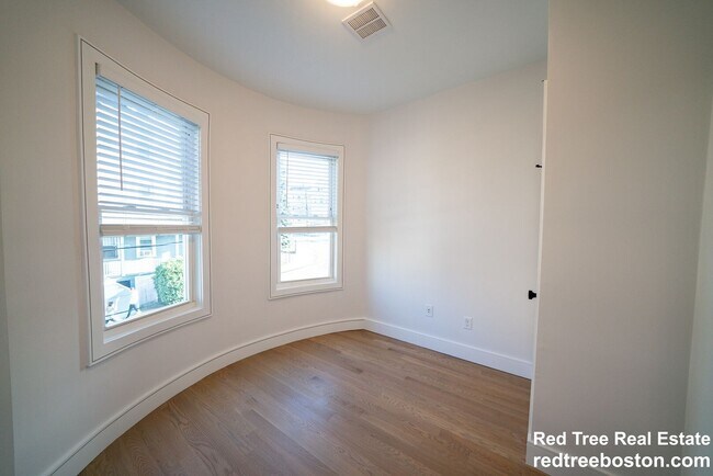 Photo - 37 Calumet St Unit 2