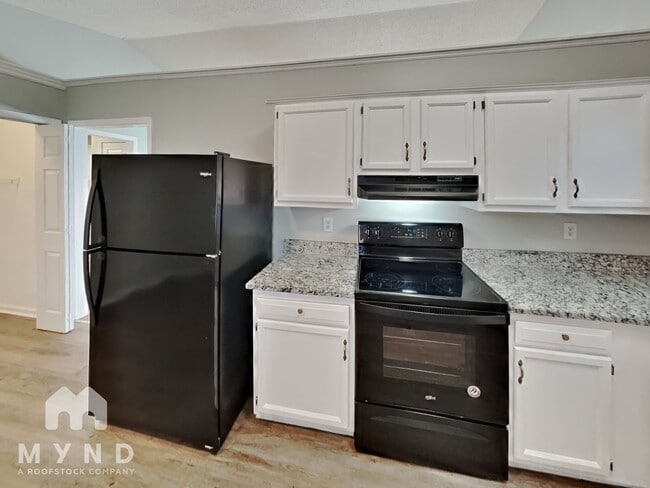 Photo - 712 14th Ave NW