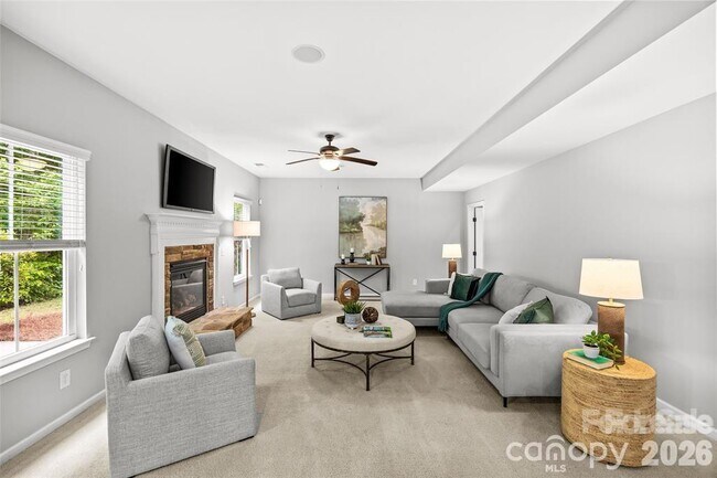 Photo - 4008 Pinebrook Ln