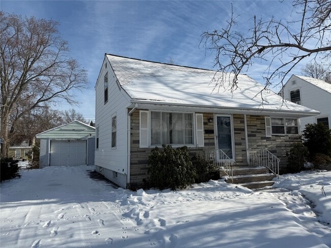 Photo - 3711 Charlotte St