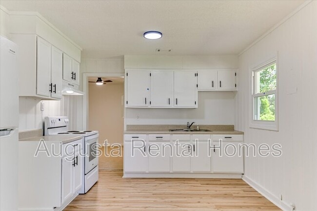 Photo - 1908 Wylie Dr