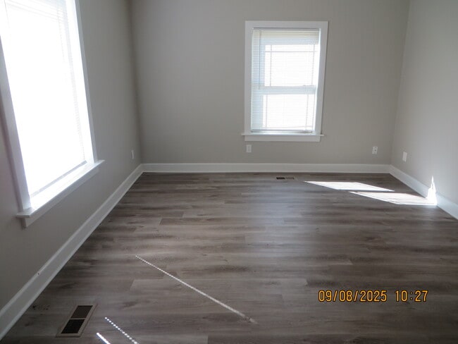 Photo - 2119 Noble St