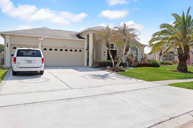 Photo - 215 Strathmore Cir