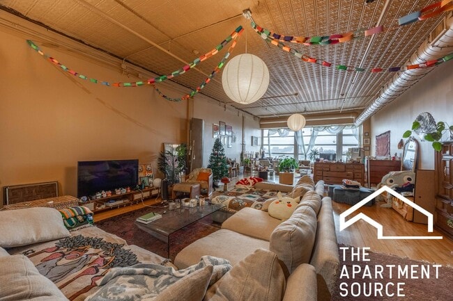 Photo - 2416 W North Ave Unit 4W