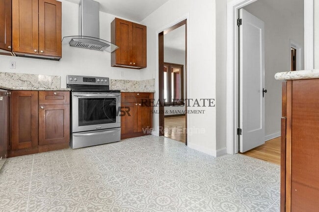 Photo - 3569 Bandini Ave
