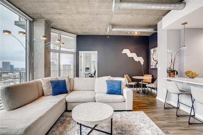 Photo - 923 Peachtree St NE Unidad 1731