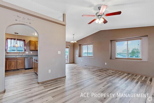 Building Photo - 109 McDowell Dr Rental
